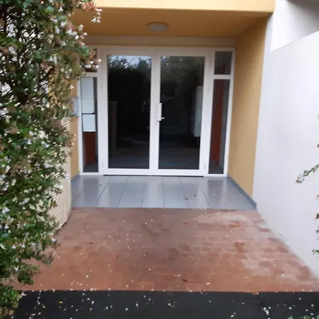 Terrasse Parking Et Local Velo Securise Apartamento